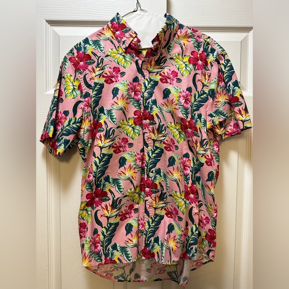 Beautiful Pink Hibiscus Ralph Lauren short sleeve cotton button-down shirt! - Picture 1 of 7